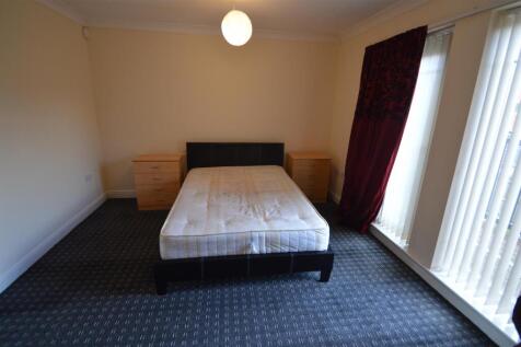 130Bold-Bed1.JPG