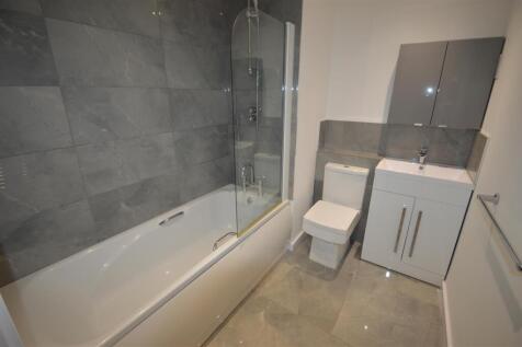 55BQuay 5 - Bathroom.JPG