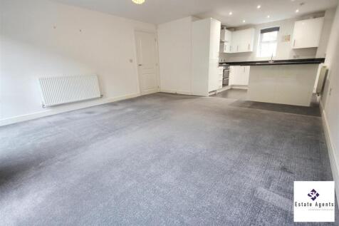 Lounge / Kitchen