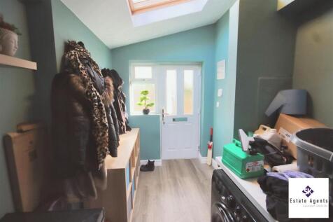 Entrance / Utility Room