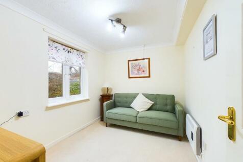 CAM01268G0-PR0258-STILL012.jpg