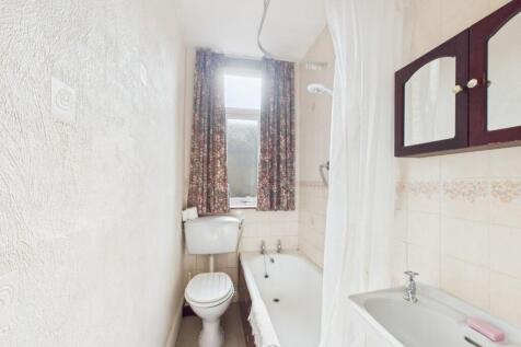 CAM01268G0-PR0312-STILL007.jpg