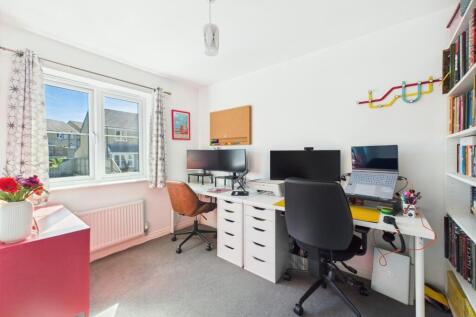 Bedroom/Office