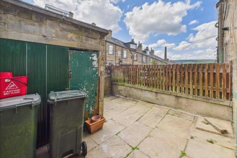 CAM04899G0-PR0119-STILL012.jpg