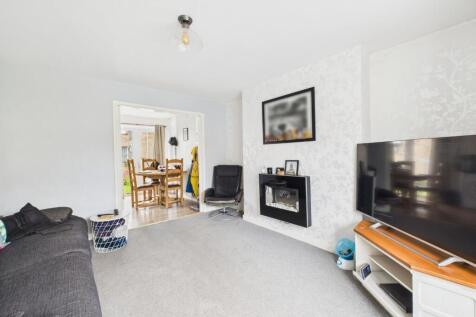 CAM04899G0-PR0132-STILL012.jpg