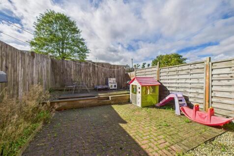 CAM01268G0-PR0398-STILL009.jpg