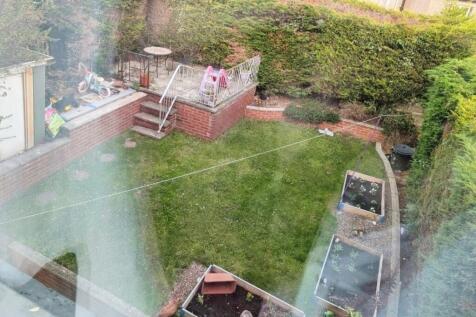 pbox-garden-339104.jpg