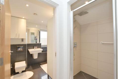 Bath/Shower Room