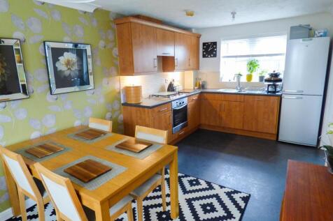 KITCHEN DINING ROOM