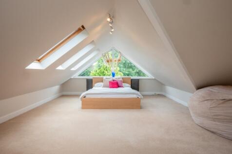Playroom/Bedroom