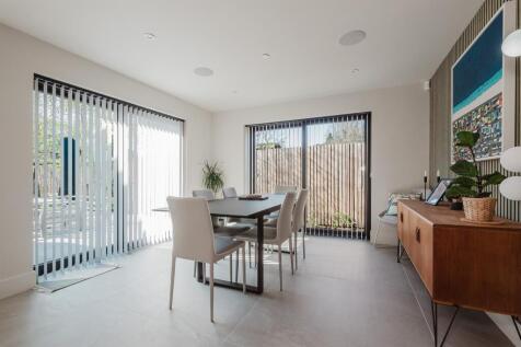Living Dining Area