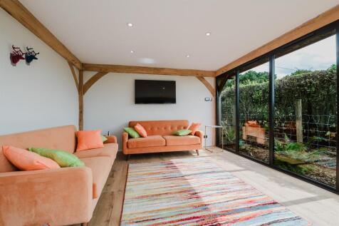 Detached Studio/Home