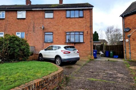 St. Michaels Road, Rugeley- 3 Bedroom semi detach