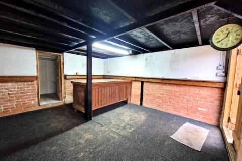 Summer house/bar