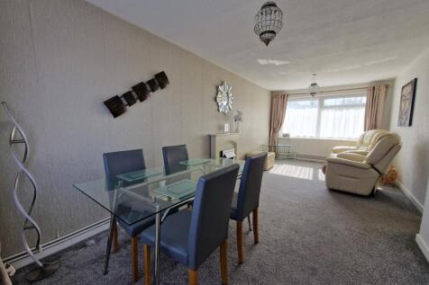 Lounge/Dining area