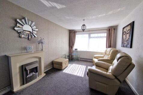 Crossley Stone, Rugeley- 2 Bedroom top floor flat