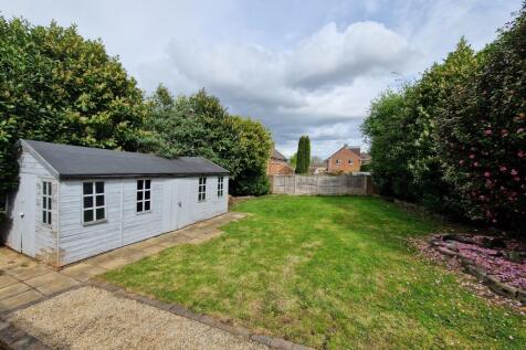 Rear Garden &amp; Summer House