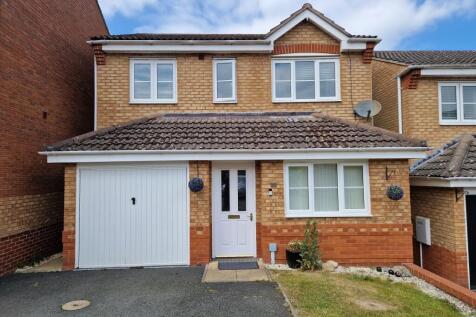8 wells close, Rugeley- 3 bedroom detached house 