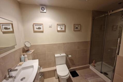 Master En-Suite