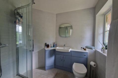 Bedroom 2 En-Suite