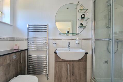 Bedroom 2 En-Suite