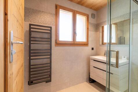 Bedroom 2 en-suite