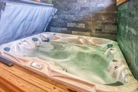 Jacuzzi