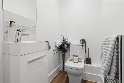 Cloakroom/WC