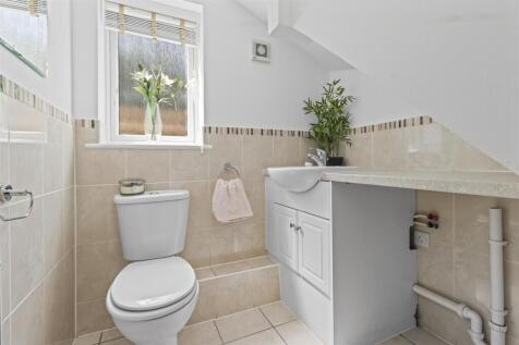 Cloakroom/WC