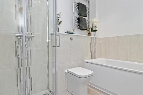 Main Bathoom