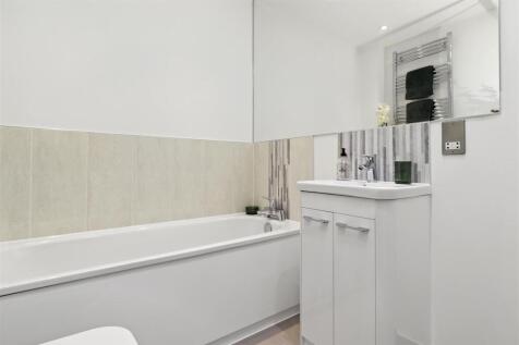 Main Bathoom