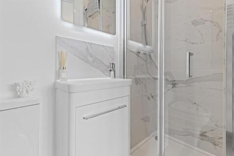 Master Ensuite