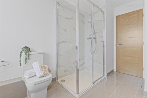 First Floor Bathroom