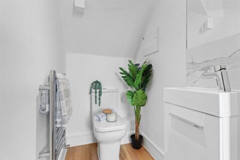 Cloakroom/WC