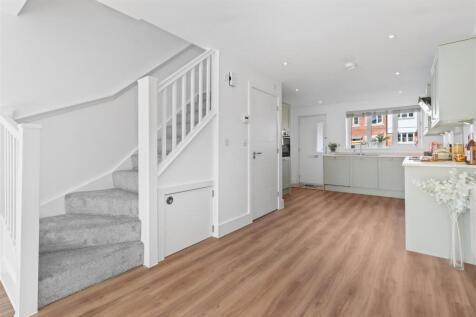 Kitchen/Dining