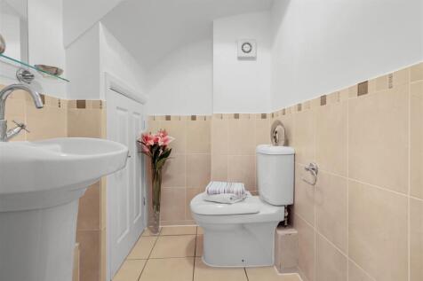 Cloakroom/WC