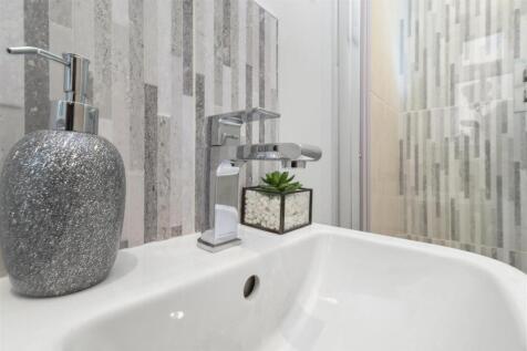 Cloakroom/WC