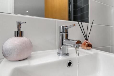 Master Ensuite