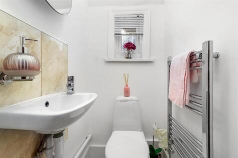 Cloakroom/WC