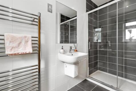 Master Ensuite