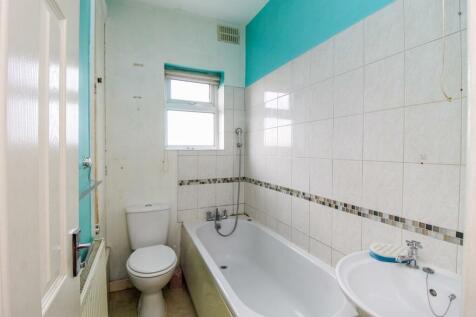 BATHROOM/W.C.