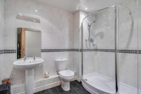 BATHROOM/W.C.