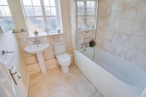BATHROOM/W.C.