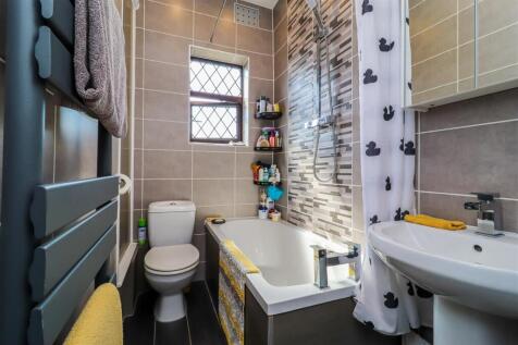 BATHROOM/W.C.