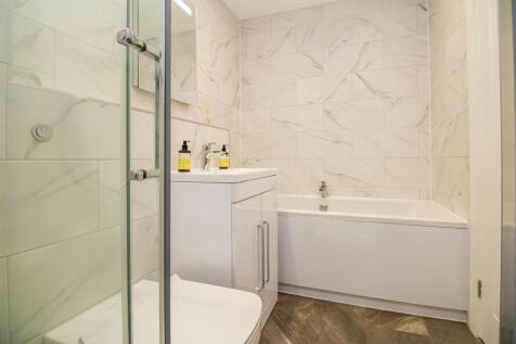 BATHROOM/W.C.