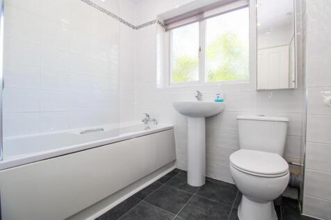 BATHROOM/W.C.
