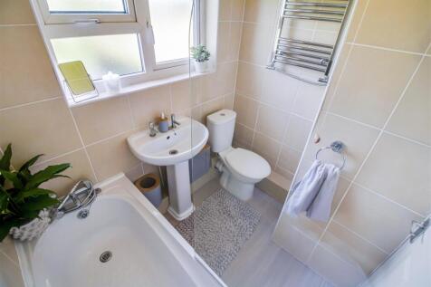 BATHROOM/W.C.
