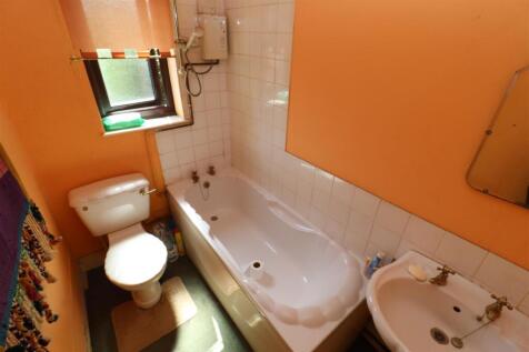 BATHROOM/W.C.