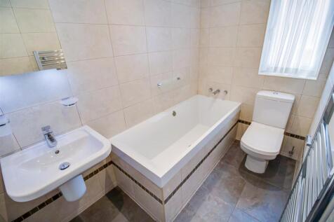 BATHROOM/W.C.
