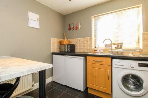 KITCHEN BREAKFAST ROOM